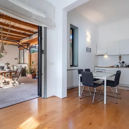 Con Terrazza Privata Bari
