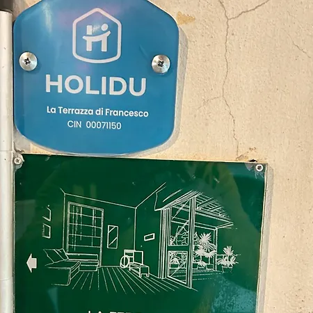 Apartment Con Terrazza Privata *